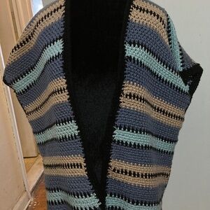crocheted sleeveless cardigan / jacket